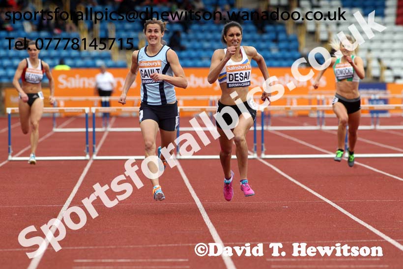 Mandy Gault (LAGAN V) and Nisha Desai (Trafford) battle in 400 metres hurdles, 2014 Sainsbury's British Championships. Photo: David T. Hewitson/Sports for All Pics
